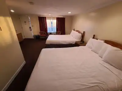 The Tides Motel - 14