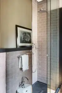 Velona's Jungle Luxury Suites - 16