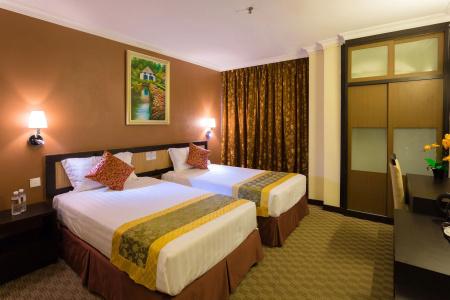 Hallmark Leisure - 5