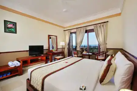 Golden Coast Resort and Spa - 2