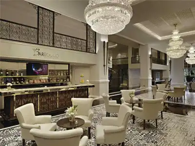 Mövenpick Myth Patong - 37