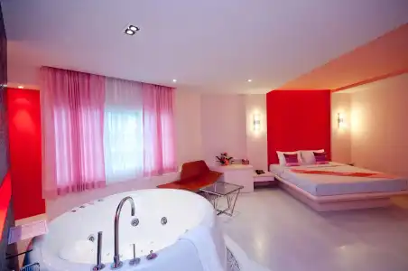 Siam Paradise Entertainment Complex - 12