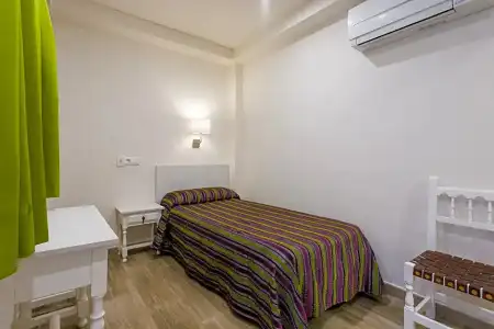Sol y Miel Hostal - 63