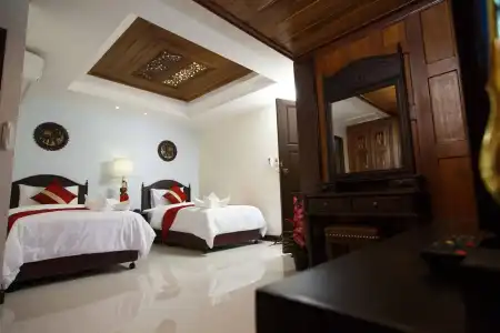 Chang Siam Inn - 5
