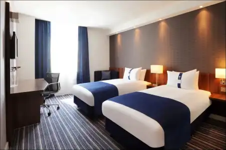 Holiday Inn Express Birmingham - Snow Hill by IHG - 3