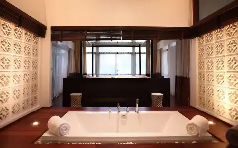 Amatapura Luxury Beachfront Resort - 9