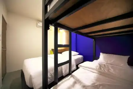 Tuk Tuk Hostel - 61