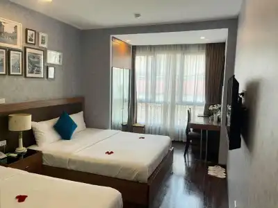 Golden Moon Suite - 73