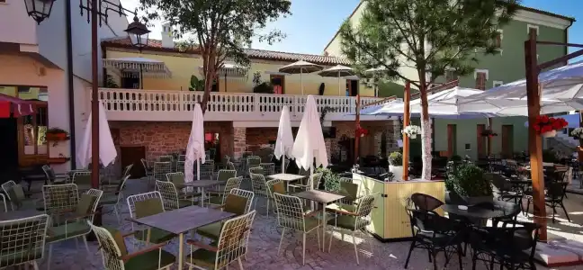 Bohemian Boutique Suites - 15