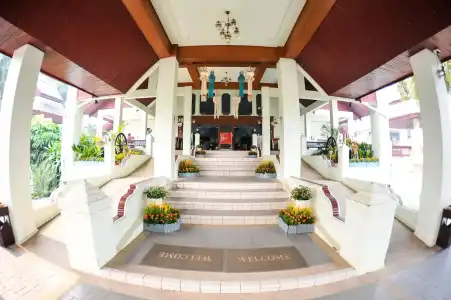 Wiang Indra Riverside Resort - 13