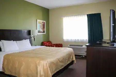 Quality Inn Evansville Eastland Area - 35