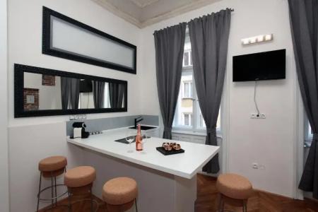 Apartment House - The Modern Flat - 84