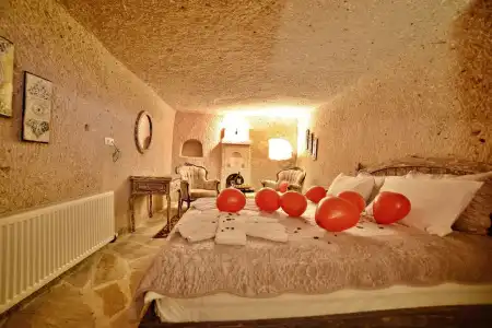 Valley Inn Cave - 84
