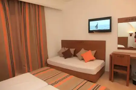 Menara - 42