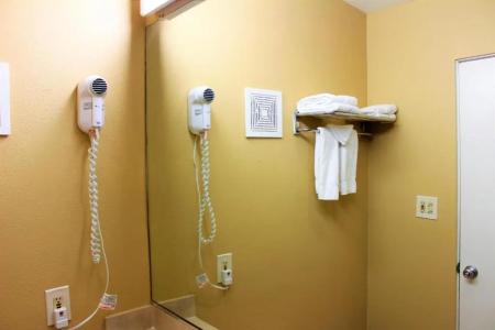 Red Lion Inn & Suites Sacramento - 23