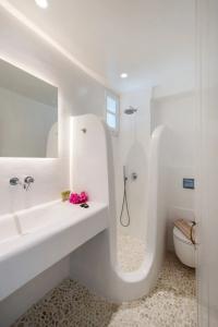 Zefi & Suites - 145