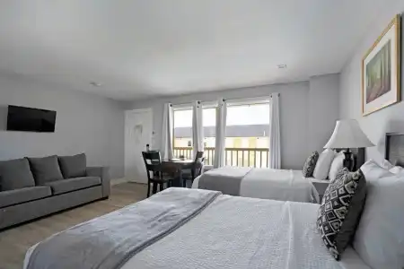 A Wave Inn - 3