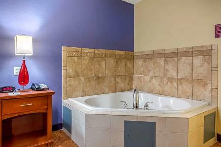 Quality Inn Columbus-East - 91