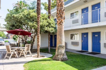Motel 6 Bakersfield, CA - East - 16