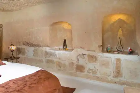 Romantic Cave - 117
