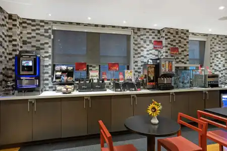 Best Western Plus Hospitality House - 22