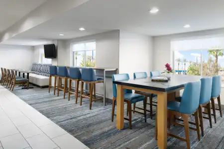Holiday Inn Express Las Vegas - Stadium Area by IHG - 22