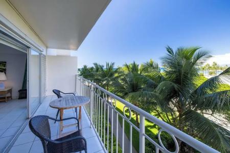 Waikiki Shore by OUTRIGGER - 100