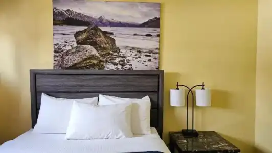 The Port-O-Call Inn & Suites - 29