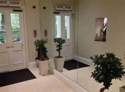 Hyde Park Boutique - 7