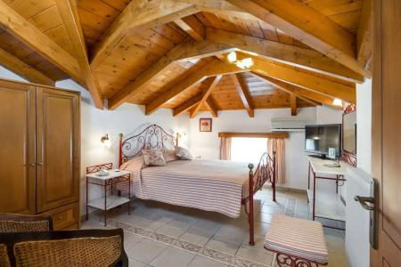 Andreolas Luxury Suites - 52