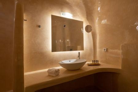 Santoterra Antigua Suites - 84
