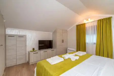 Luxury Apartments Queen - 31