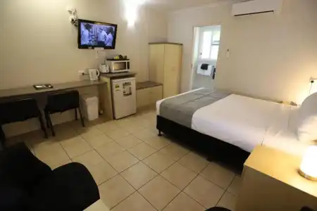 Tropic Coast Motel - 113