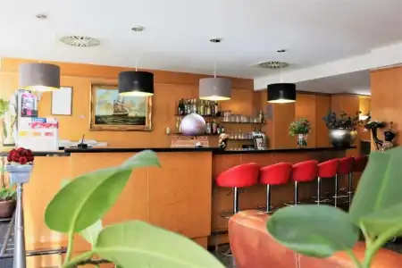 Rugs Düsseldorf – Self Check- In - 11