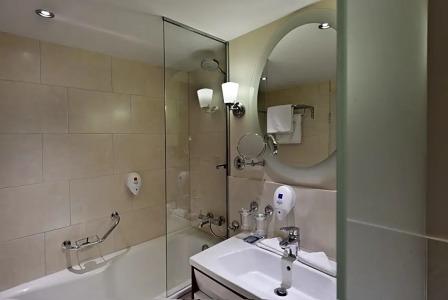 Badischer Hof Baden-Baden - Leonardo Limited Edition - 48