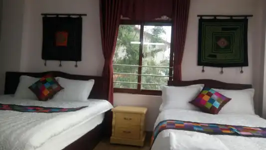 Black H'mong View - 3