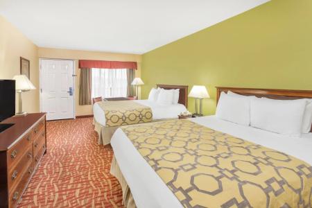 Baymont by Wyndham Sevierville Pigeon Forge - 3