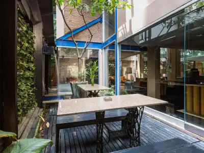 Silom convent garden - 17