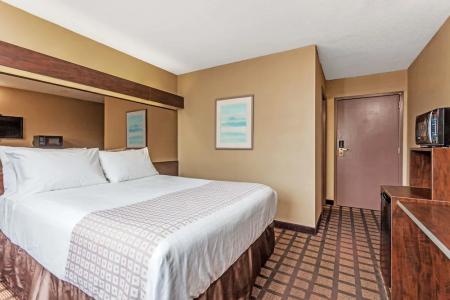 Microtel Inn & Suites by Wyndham Lexington - 24