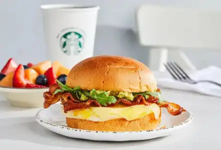 Courtyard by Marriott Boston-South Boston - 11