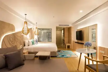LIV Phuket Patong Beachfront - 42