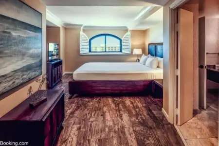 The Waterfront Beach Resort, A Hilton - 171