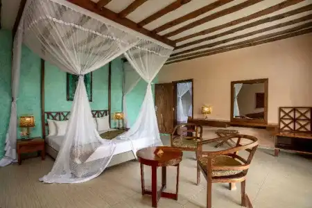 Zanzibar Queen - 70