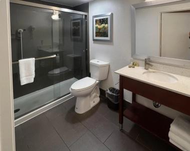 Van Ness Inn - 22