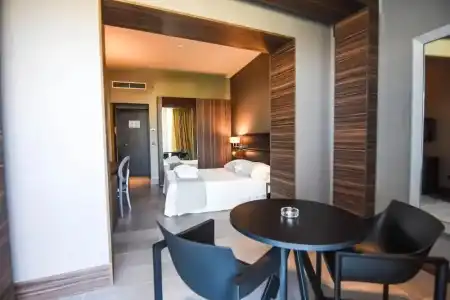 Waldorf Suite - 35