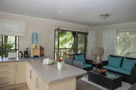 Hillside Retreat - 21