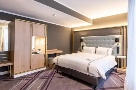 Premier Inn Saarbruecken City Centre - 2