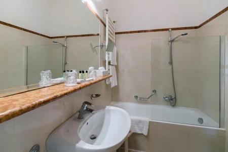 Continental Wellness & Spa - 72
