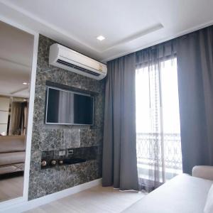 Hope Land Sukhumvit 8 - 29