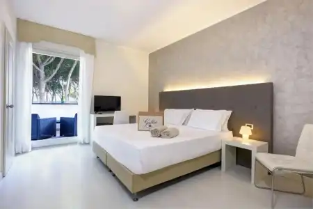 & Resort Gallia - 80